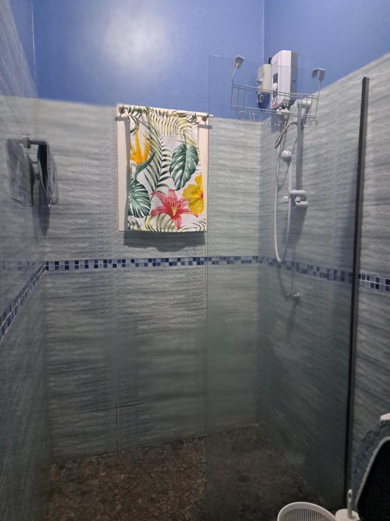 Tropical Almond Haven Bed & Breakfast Сува Екстериор снимка